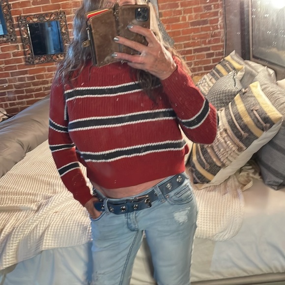 Cozy striped sweater - Picture 2 of 4
